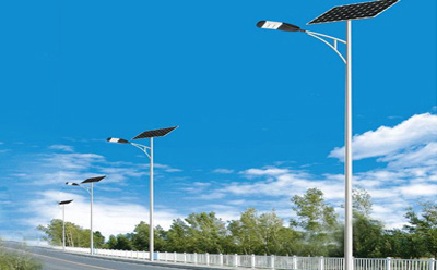 农村道路装甘州太阳能路灯选多大瓦数实测